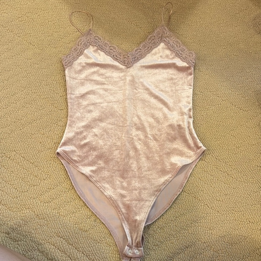 Elegant Lace-Trimmed Forever 21 Bodysuit